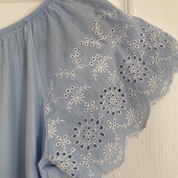 H&M Off the Shoulder Top - Picture 2 of 3